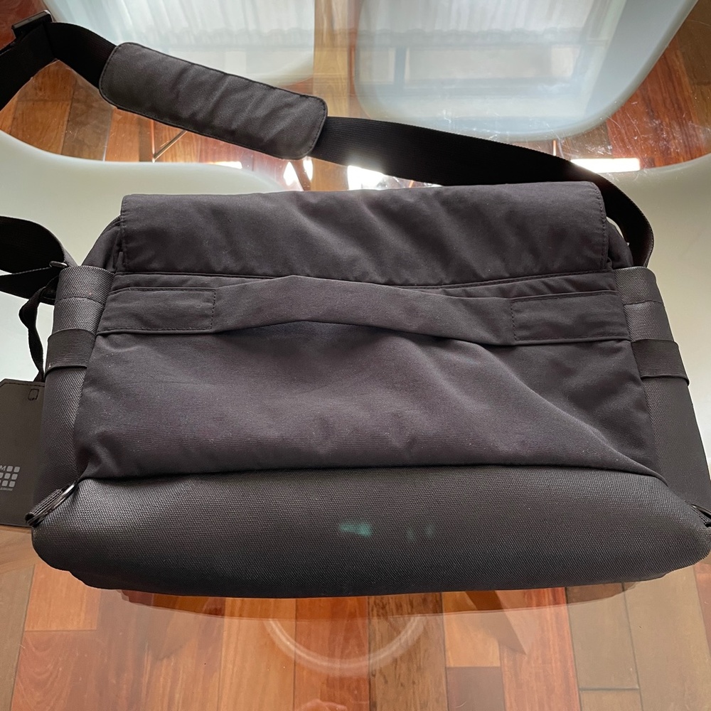 Moleskine Nomad Messenger Bag Gem